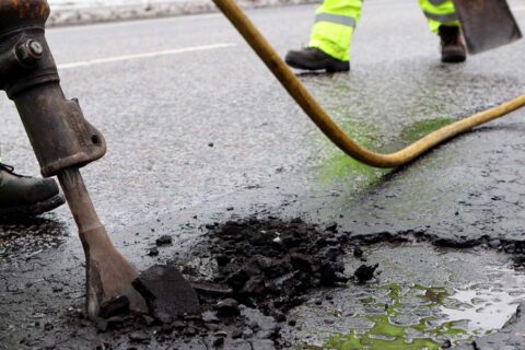 Road Pothole Filling Basingstoke RG21, RG22